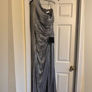 NWT - Mac Duggal Silver Sequin Gown - Size 14